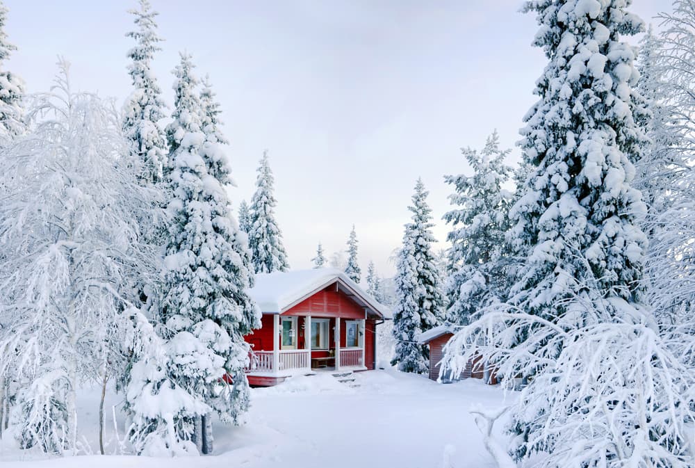 7 Ways to Winterize Your Cottage